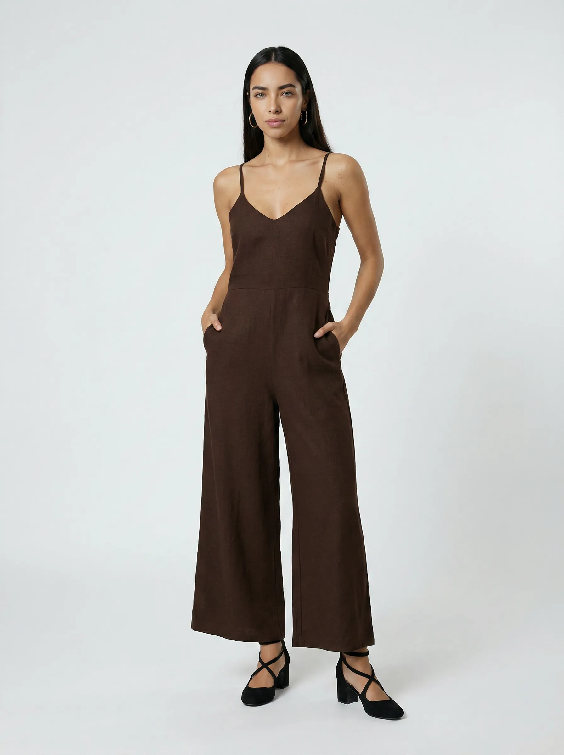 Clothing model pose 1 - Veeton